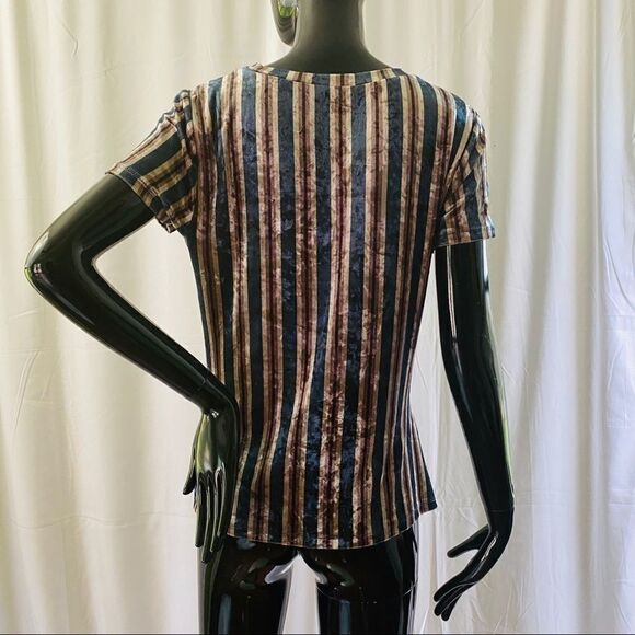 MYSTREE CURRENTLY CRUSHING VELVET TWIST TOP - Picture 6 of 8